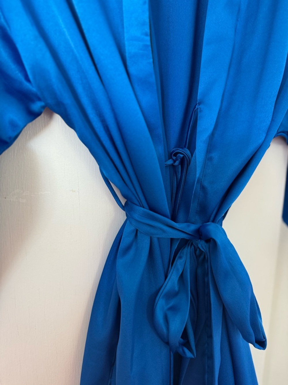 Victorias Secret Short Robe - Picture 4 of 9